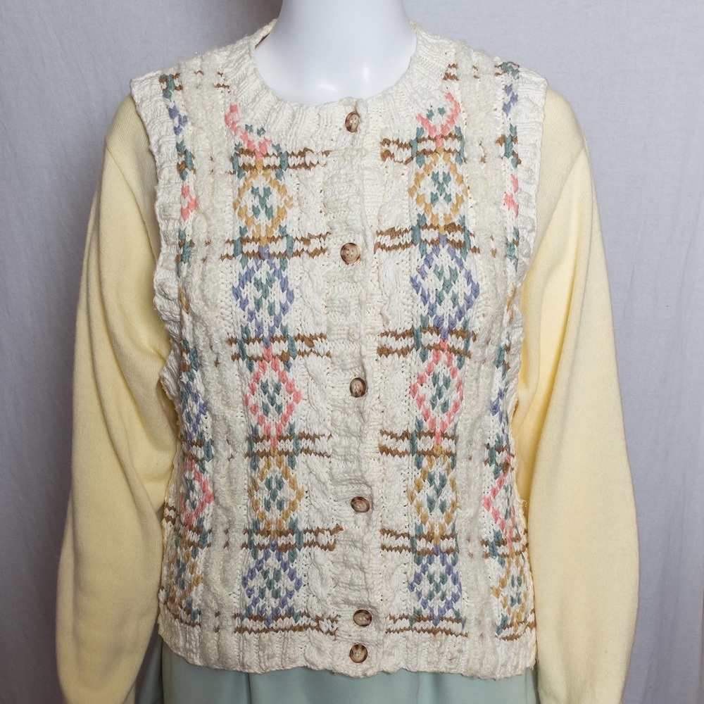 Cute 90s Vintage Hand Knit Button Up Sweater Vest